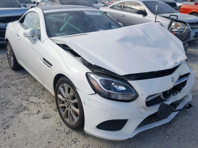 WDDPK3JA4HF141346 - 2017 MERCEDES-BENZ SLC 300 WHITE photo 1