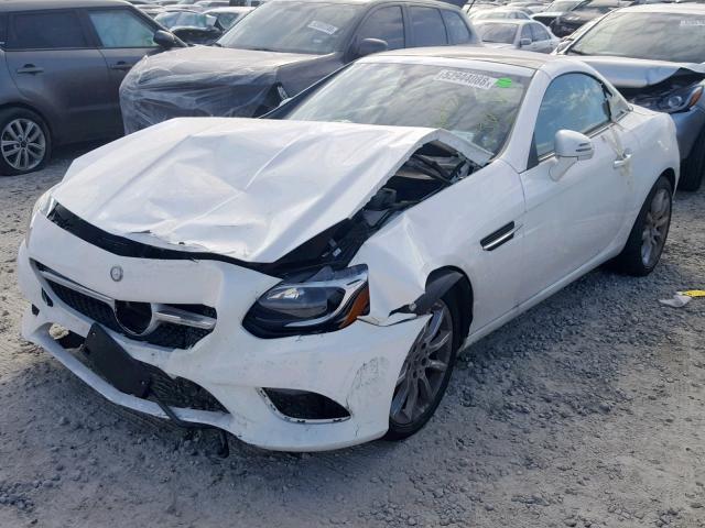 WDDPK3JA4HF141346 - 2017 MERCEDES-BENZ SLC 300 WHITE photo 2