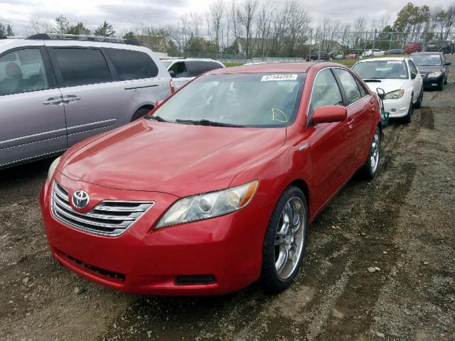 JTNBB46K873007852 - 2007 TOYOTA CAMRY HYBR RED photo 2