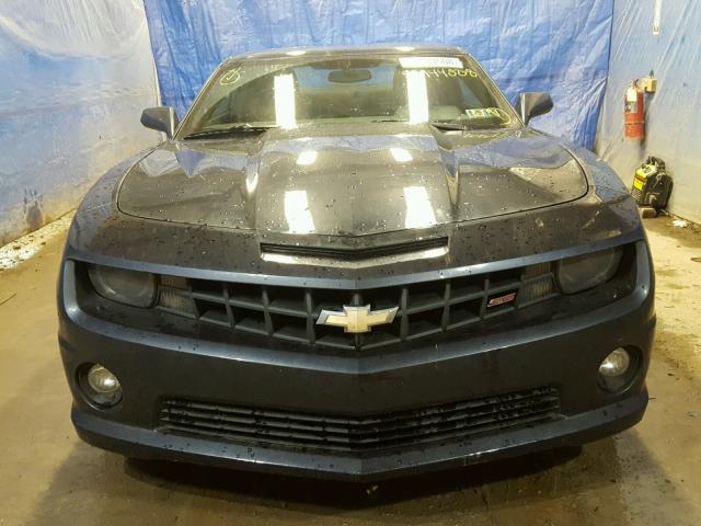 2G1FS1EW8D9240828 - 2013 CHEVROLET CAMARO SS BLUE photo 9