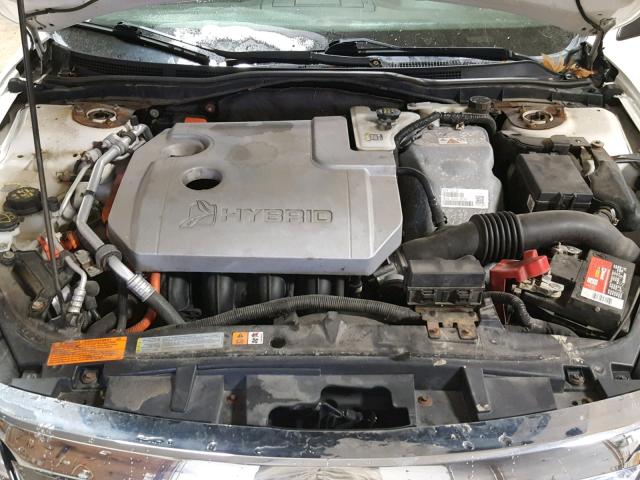 3FADP0L30AR365773 - 2010 FORD FUSION HYB WHITE photo 7