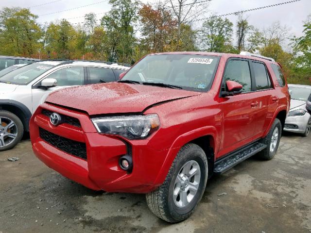 JTEBU5JR4H5411046 - 2017 TOYOTA 4RUNNER SR RED photo 2