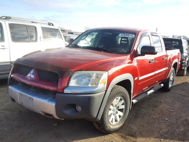 1Z7HC38K16S561679 - 2006 MITSUBISHI RAIDER DUR RED photo 2