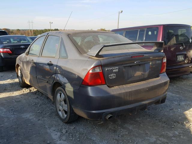 1FAHP34N36W183041 - 2006 FORD FOCUS ZX4 SILVER photo 3