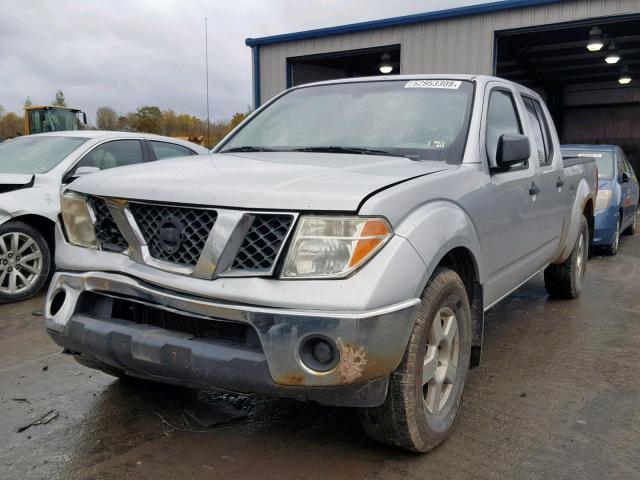 1N6AD09W98C437051 - 2008 NISSAN FRONTIER C SILVER photo 2