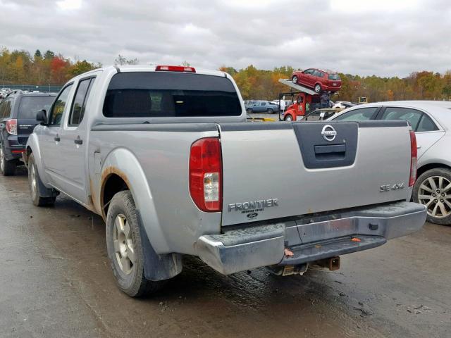 1N6AD09W98C437051 - 2008 NISSAN FRONTIER C SILVER photo 3