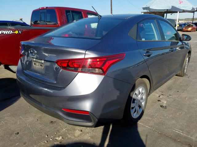 3KPC24A39KE067813 - 2019 HYUNDAI ACCENT SE GRAY photo 4