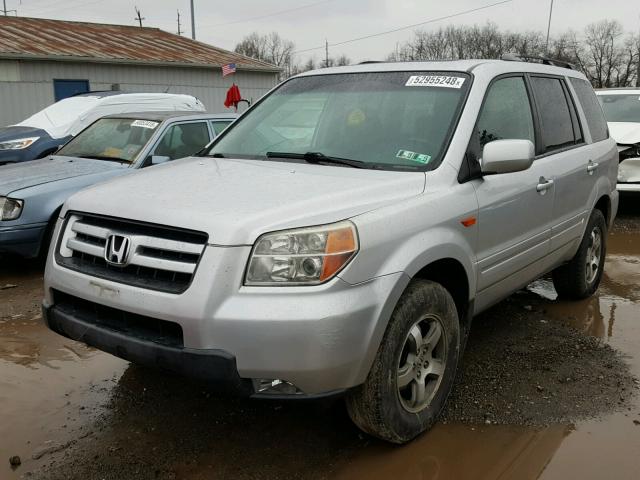 5FNYF18328B049526 - 2008 HONDA PILOT SE SILVER photo 2