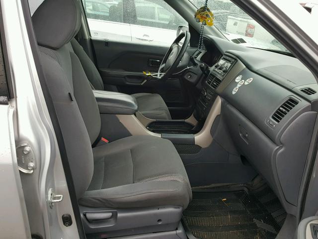 5FNYF18328B049526 - 2008 HONDA PILOT SE SILVER photo 5