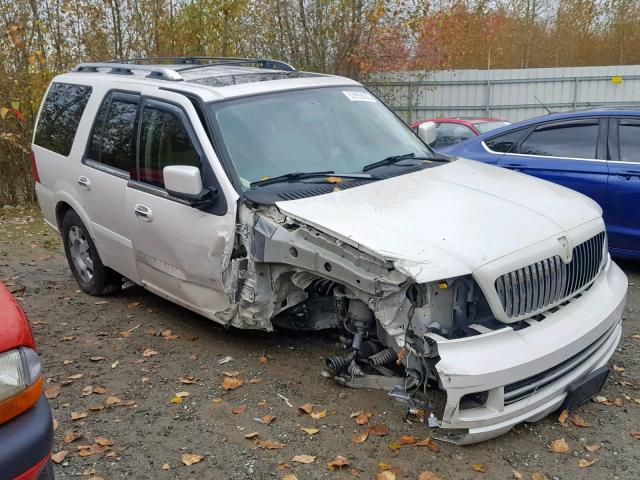 5LMFU285X5LJ24527 - 2005 LINCOLN NAVIGATOR WHITE photo 1