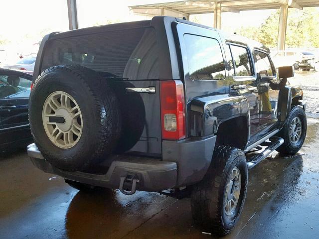 5GTDN136468203758 - 2006 HUMMER H3 BLACK photo 4