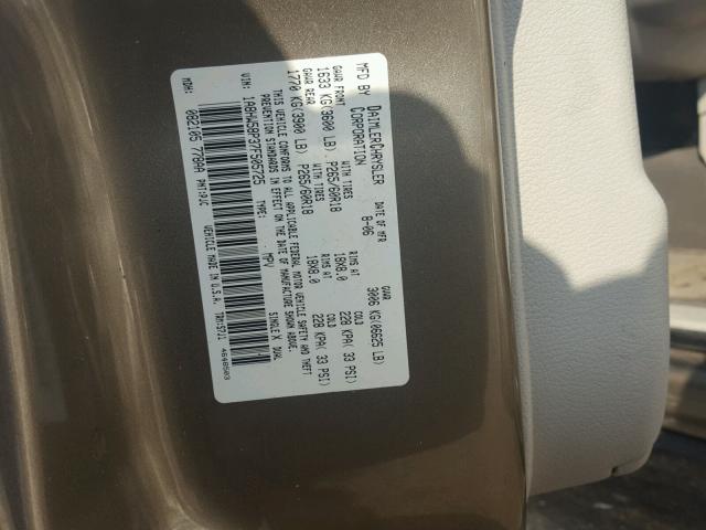 1A8HW58P37F505725 - 2007 CHRYSLER ASPEN LIMI BEIGE photo 10