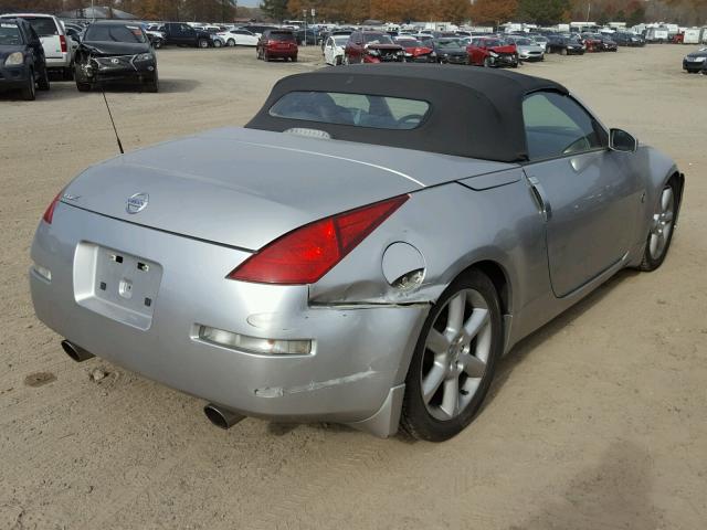 JN1AZ36A74T012777 - 2004 NISSAN 350Z ROADS SILVER photo 4