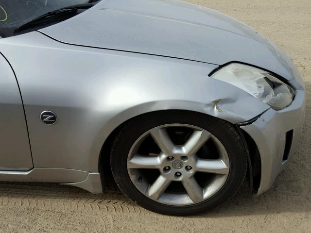 JN1AZ36A74T012777 - 2004 NISSAN 350Z ROADS SILVER photo 9