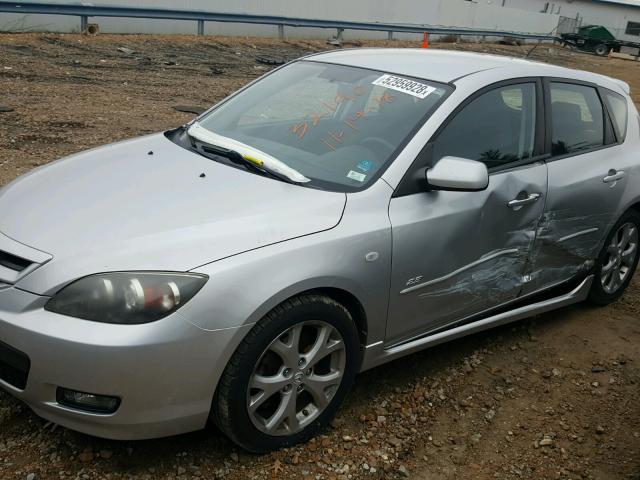 JM1BK143571684433 - 2007 MAZDA 3 HATCHBAC SILVER photo 2