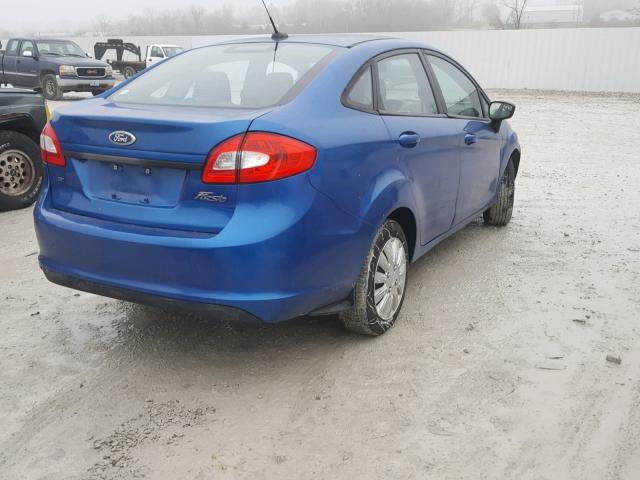 3FADP4BJ5BM129383 - 2011 FORD FIESTA SE BLUE photo 4