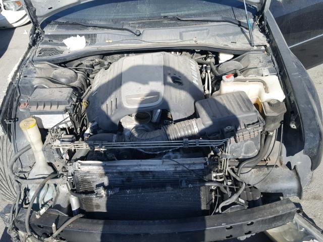 2C3KA63H76H138699 - 2006 CHRYSLER 300C BLACK photo 7