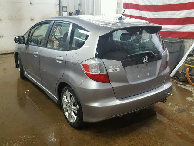 JHMGE8H45AC035752 - 2010 HONDA FIT SPORT GRAY photo 3