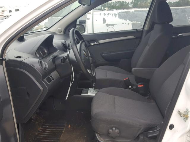 KL1TD5DE3AB112583 - 2010 CHEVROLET AVEO LS WHITE photo 5