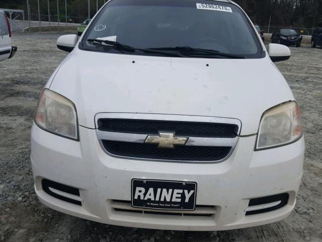 KL1TD5DE3AB112583 - 2010 CHEVROLET AVEO LS WHITE photo 9