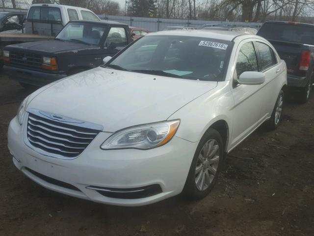 1C3BC1FB6BN514377 - 2011 CHRYSLER 200 TOURIN WHITE photo 2