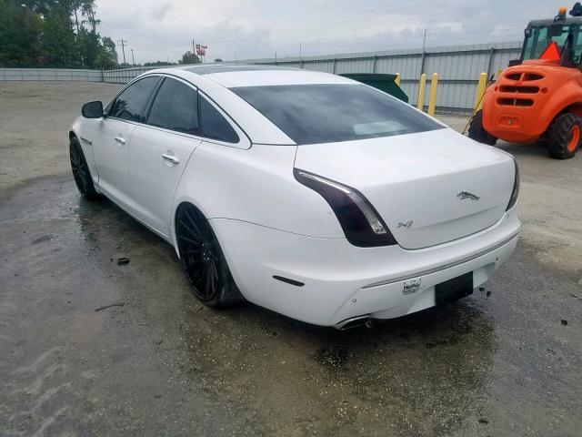 SAJWA1CB2BLV16017 - 2011 JAGUAR XJ BASE WHITE photo 3