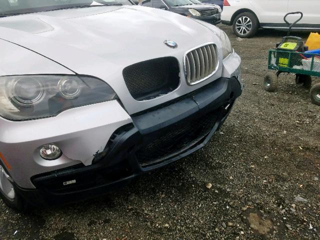 5UXFF03569LJ95385 - 2009 BMW X5 XDRIVE3 SILVER photo 9