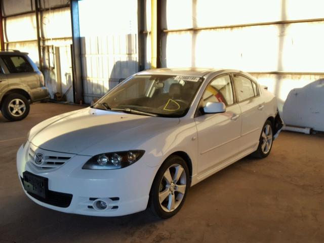 JM1BK123541121557 - 2004 MAZDA 3 S WHITE photo 2