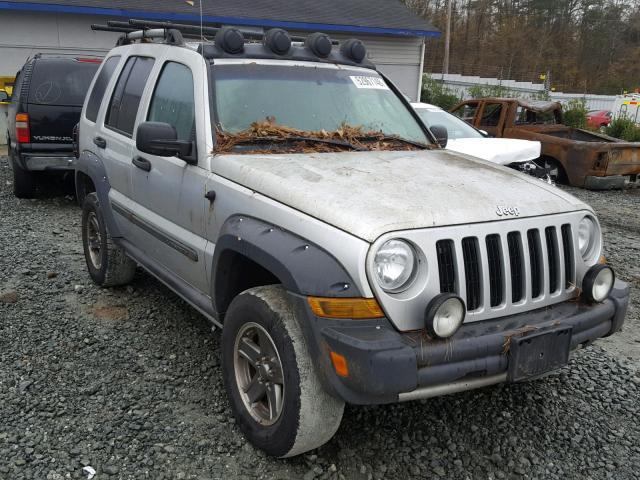 1J4GL38K25W575602 - 2005 JEEP LIBERTY RE SILVER photo 1