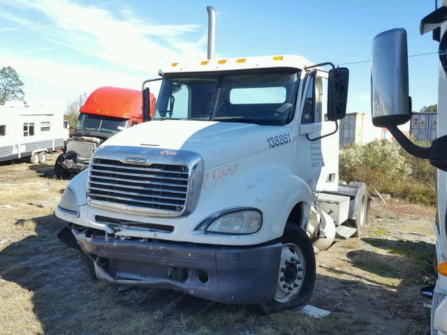 1FUBA5CG07LZ16898 - 2007 FREIGHTLINER CONVENTION WHITE photo 2