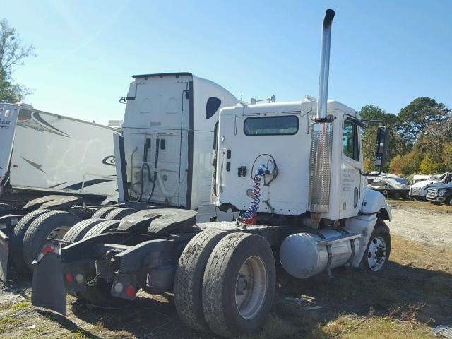 1FUBA5CG07LZ16898 - 2007 FREIGHTLINER CONVENTION WHITE photo 4