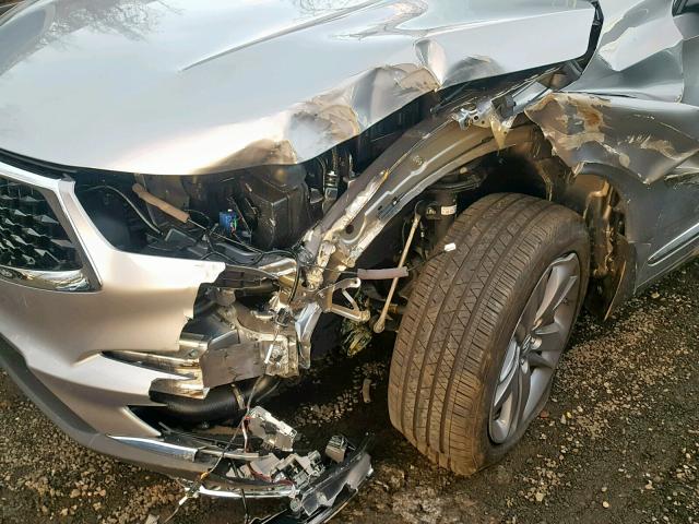 5J8TC2H75KL002461 - 2019 ACURA RDX SILVER photo 9