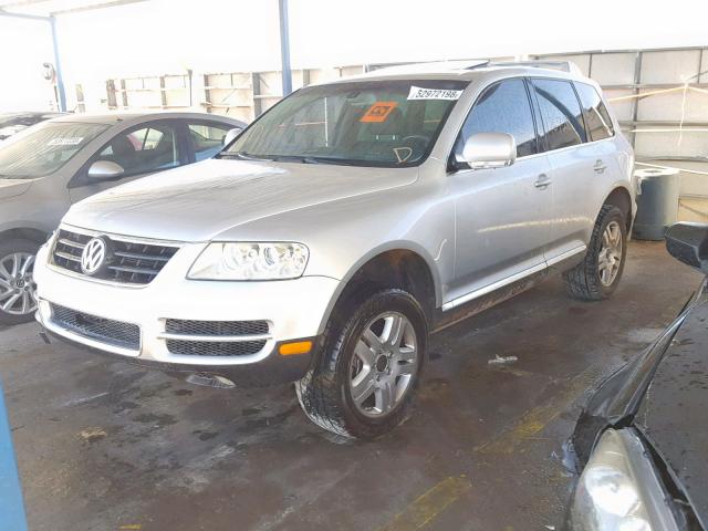 WVGCM77L14D054654 - 2004 VOLKSWAGEN TOUAREG 4. SILVER photo 2