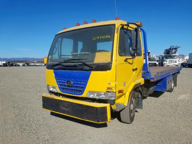 JNALC80HX6AK55110 - 2006 NISSAN DIESEL UD2300 YELLOW photo 2