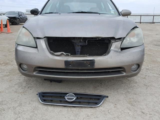 1N4BL11EX2C713284 - 2002 NISSAN ALTIMA SE GOLD photo 9