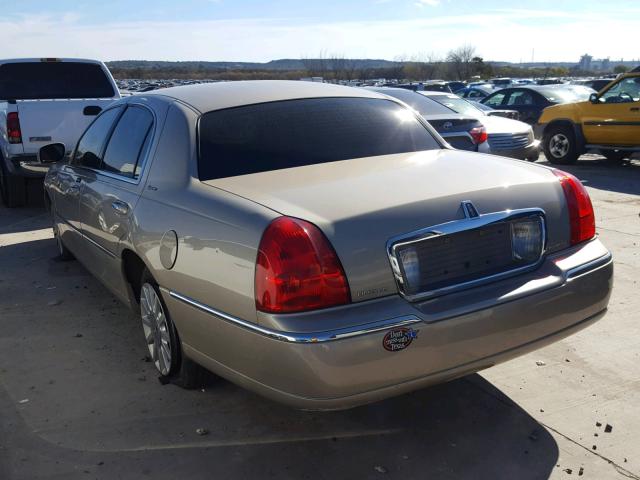 1LNHM81W36Y605645 - 2006 LINCOLN TOWN CAR S BEIGE photo 3