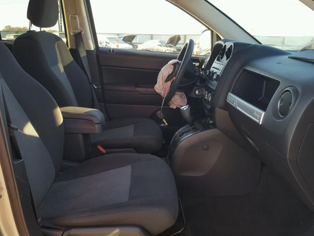 1C4NJCBA6FD249723 - 2015 JEEP COMPASS SP ვერცხლისფერი ფოტო 5