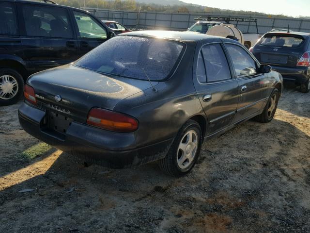 1N4BU31F4PC183340 - 1993 NISSAN ALTIMA XE GRAY photo 4