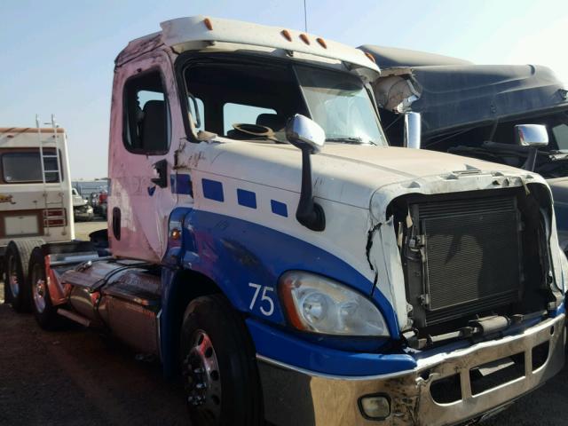 3AKJGEDVXDSFA5787 - 2013 FREIGHTLINER CASCADIA 1 WHITE photo 1