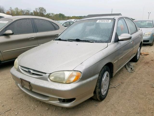 KNAFB1216X5777051 - 1999 KIA SEPHIA BAS SILVER photo 2