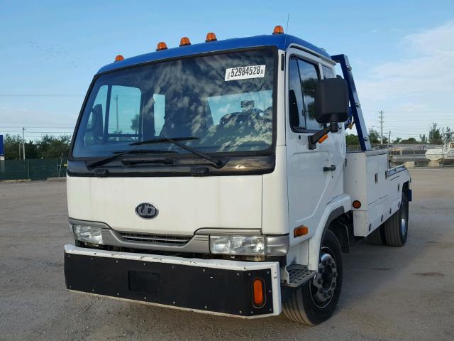 JNALC33H6YGH55041 - 2000 NISSAN DIESEL UD2300 WHITE photo 2