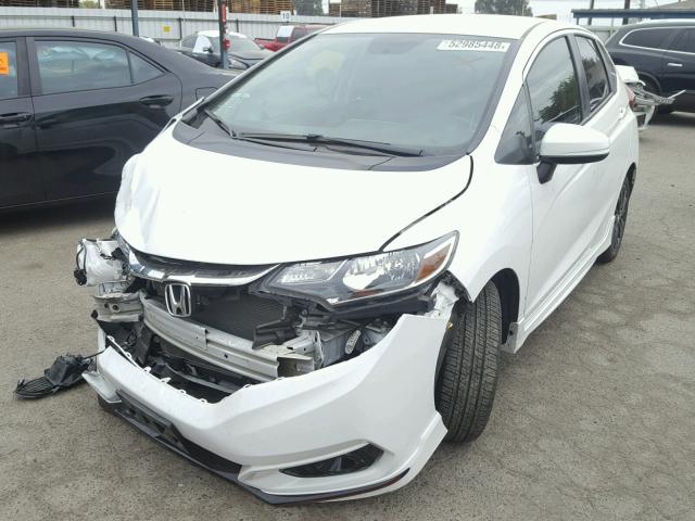 3HGGK5H68JM700296 - 2018 HONDA FIT SPORT WHITE photo 2