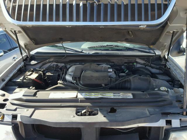 5LMEU27A0YLJ32313 - 2000 LINCOLN NAVIGATOR Күміс фото 7