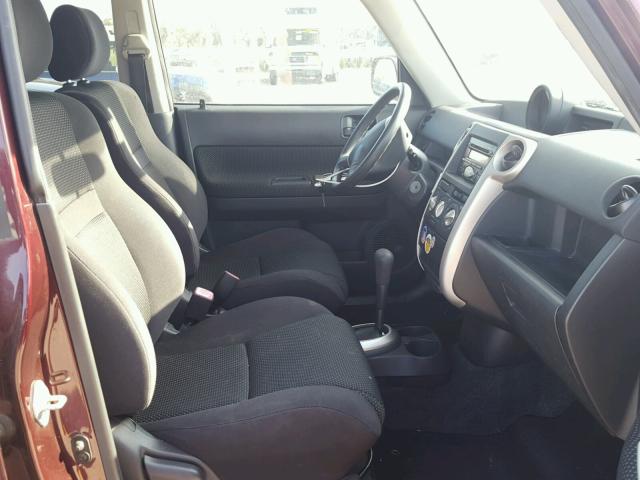 JTLKT324354022368 - 2005 TOYOTA SCION XB Марун фото 5