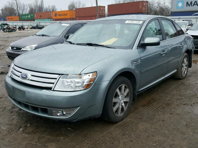 1FAHP27W88G149074 - 2008 FORD TAURUS SEL GREEN photo 2