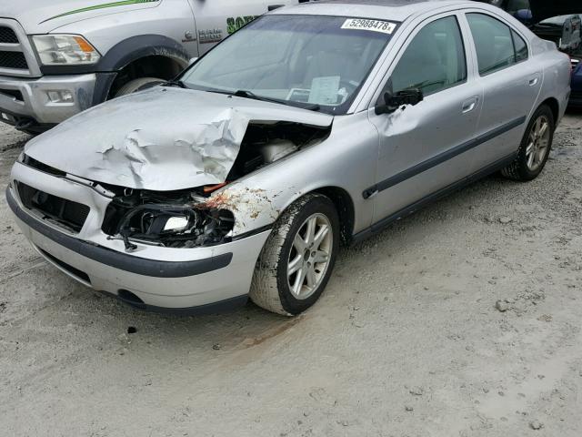 YV1RS58D212007408 - 2001 VOLVO S60 2.4T SILVER photo 2