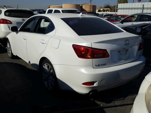 JTHBE262872011209 - 2007 LEXUS IS 350 WHITE photo 3