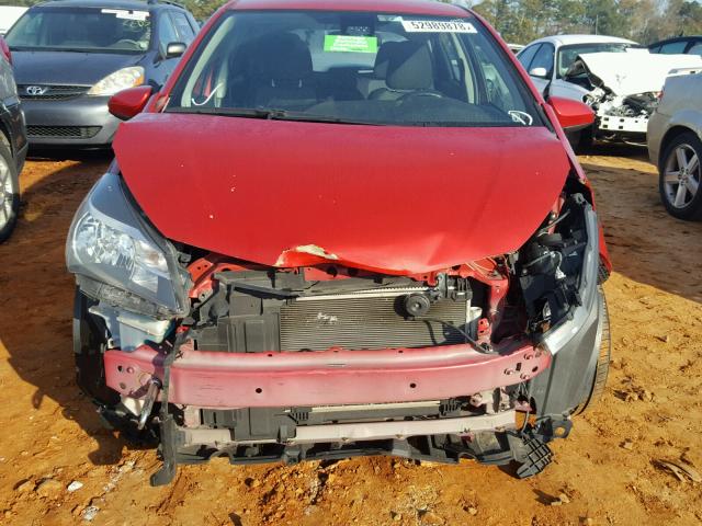 VNKKTUD32HA072665 - 2017 TOYOTA YARIS L RED photo 9