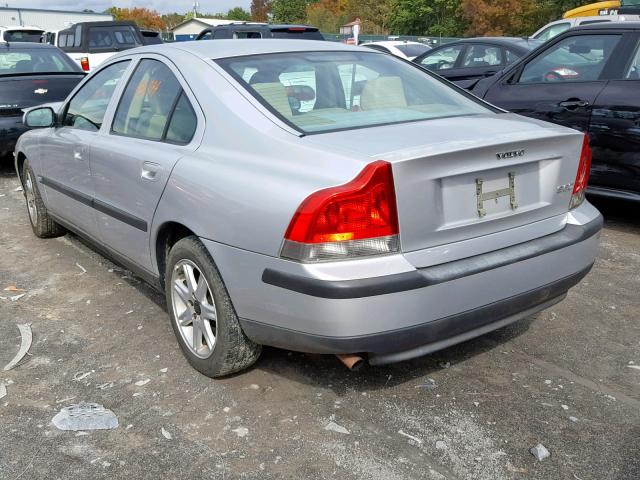 YV1RS61R322102489 - 2002 VOLVO S60 SILVER photo 3