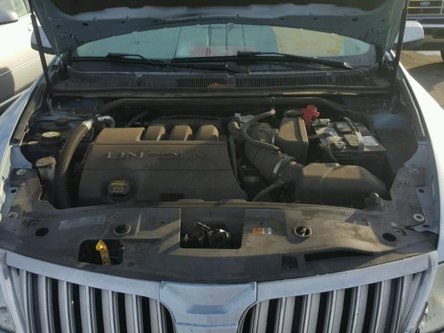 1LNHM93R39G616667 - 2009 LINCOLN MKS BLUE photo 7